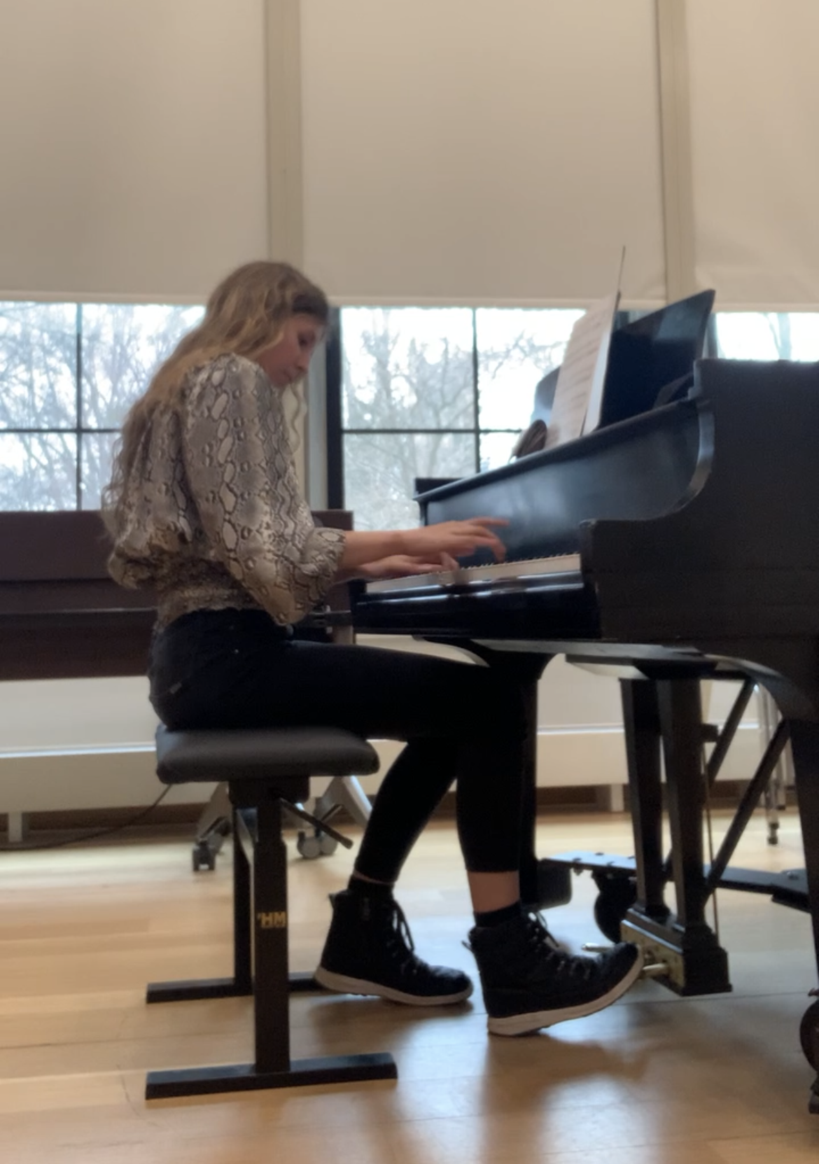 GabyBendtsen-PlayingPiano